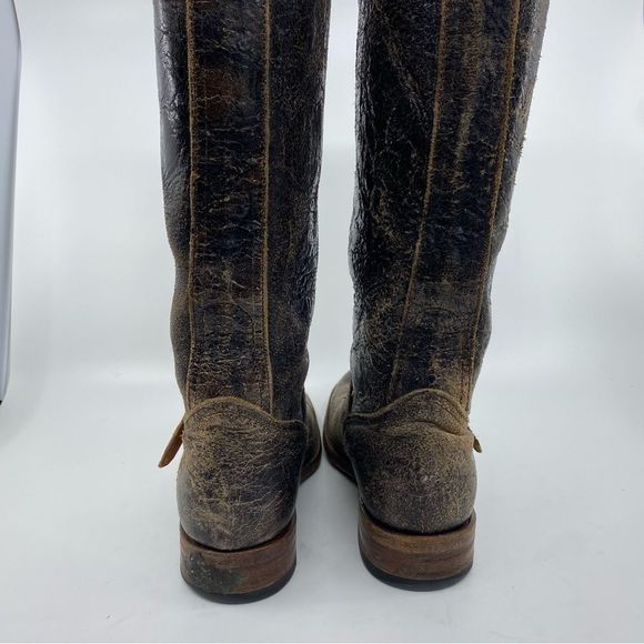 Frye Veronica  Leather Boots Color Brown Fashion Cracked Shiny Finish SZ 6 - Picture 3 of 15